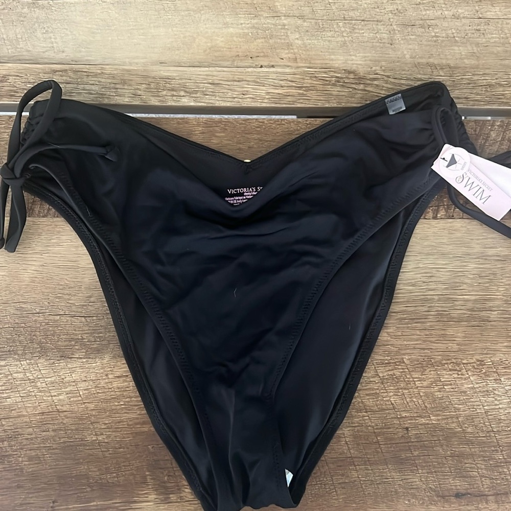 Victoria Secret Cheeky Bikini Bottom Black Size L NWT